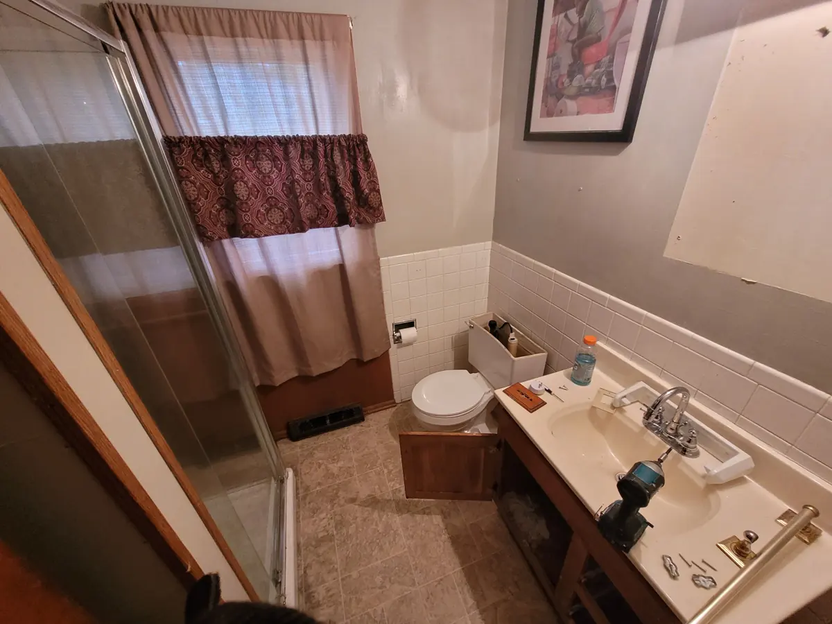 Bathroom remodel — before